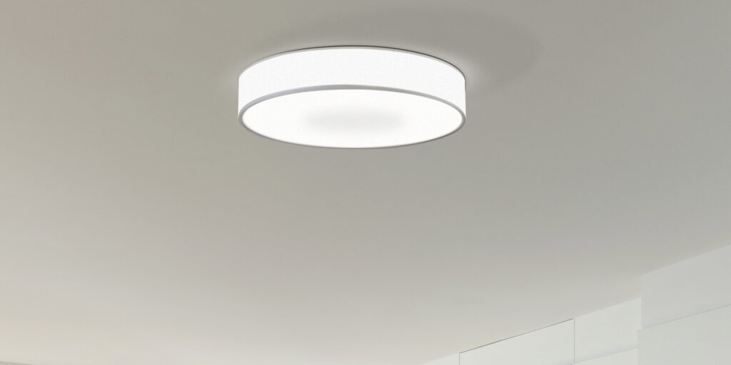 Ceiling store task lighting